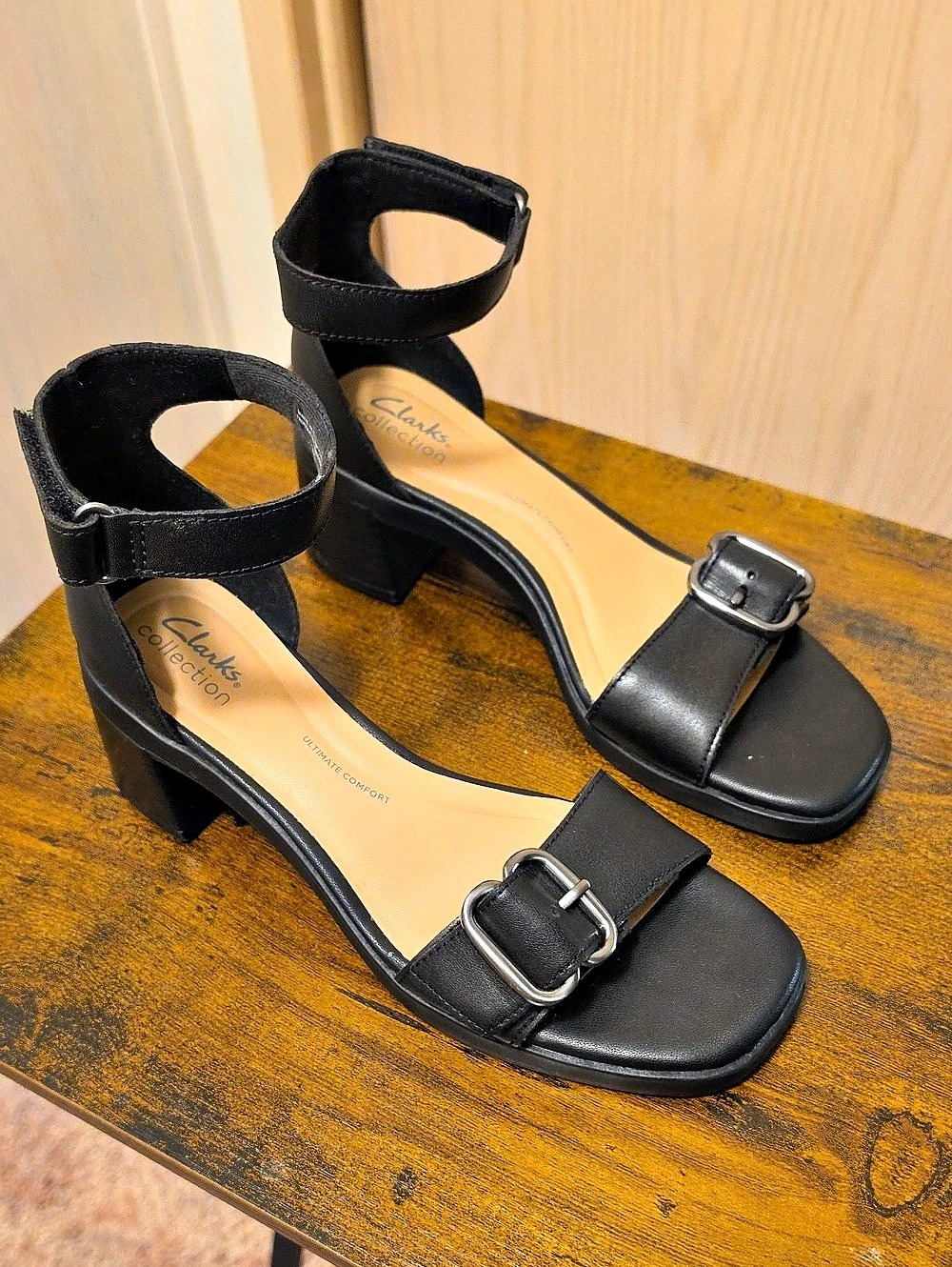 Clarks Jaylan Sol Buckle Block Heel Sandals Black